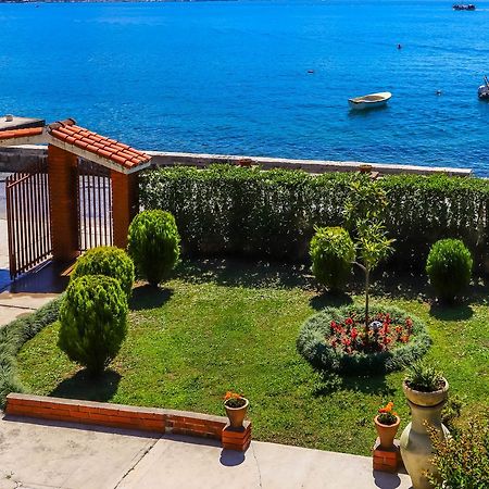 Guest House Darka Bijela Exterior photo